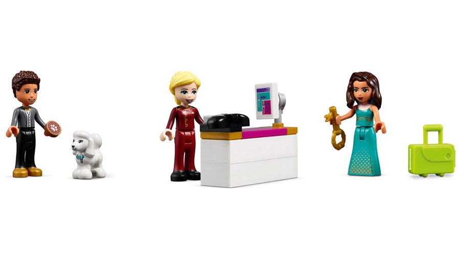 Comes with 4 LEGO® Friends mini-dolls 