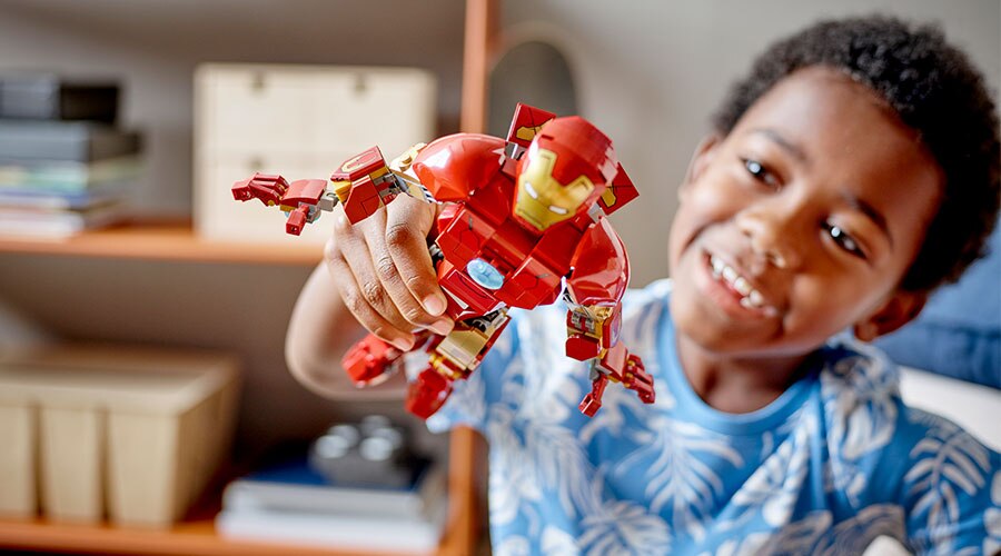 LEGO Marvel Iron Man Figure