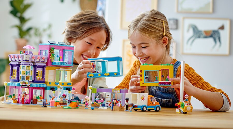 LEGO Friends model build