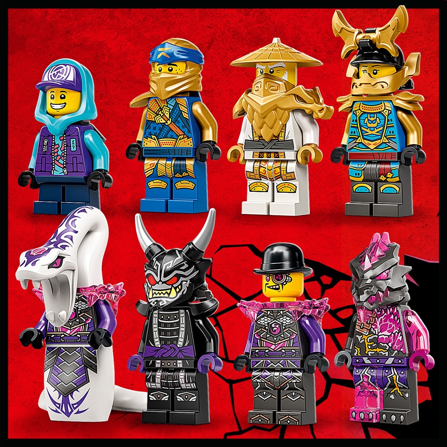 8 minifigures