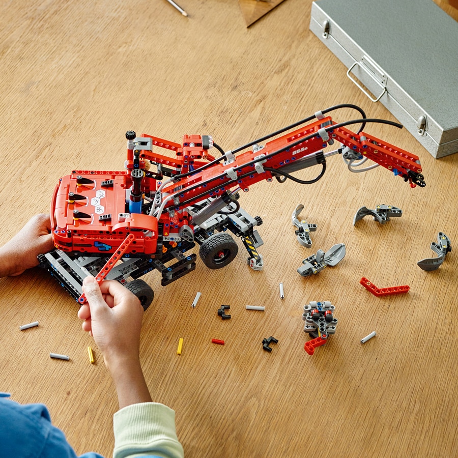An action packed build