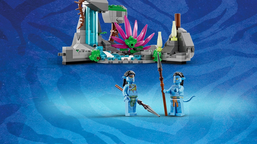 This immersive LEGO set includes Jake Sully and Neytiri minifigures