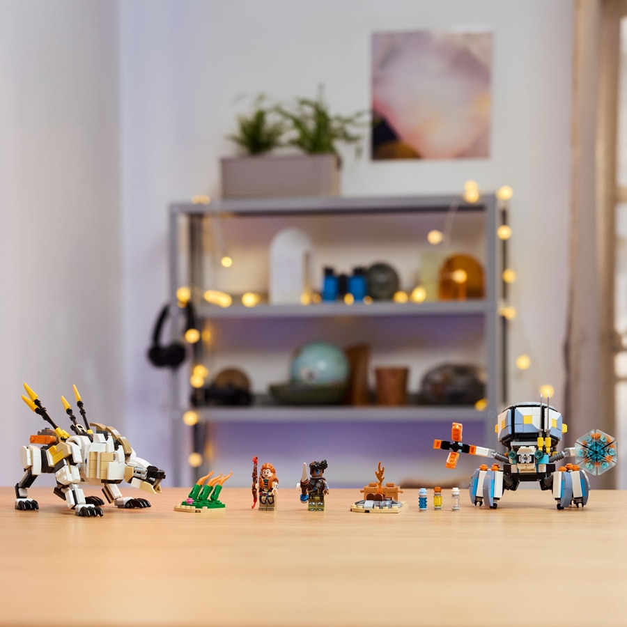 LEGO Horizon Adventures figures 
