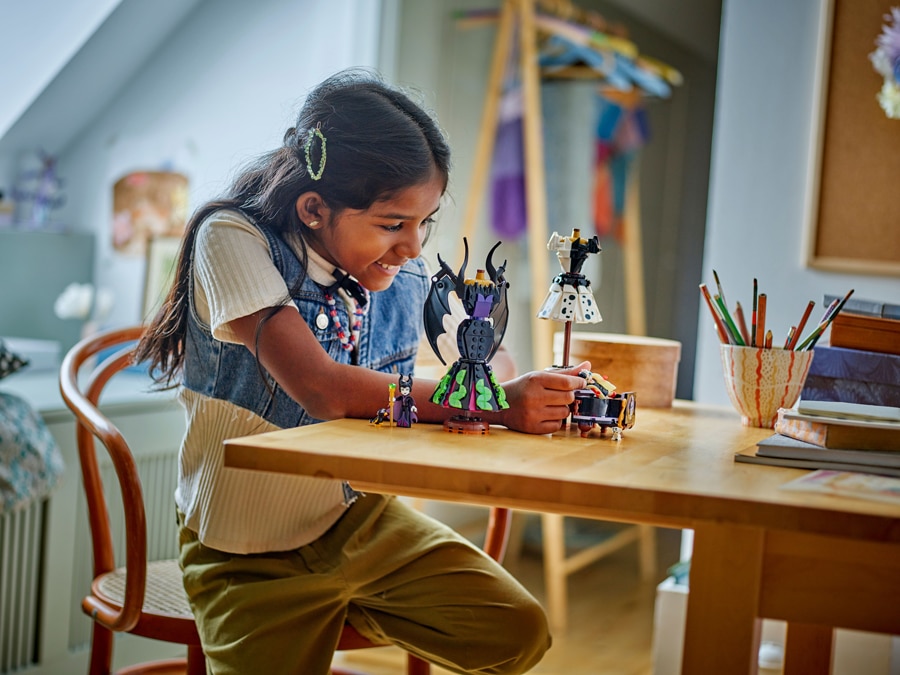 Villain fashion building kit for kids 