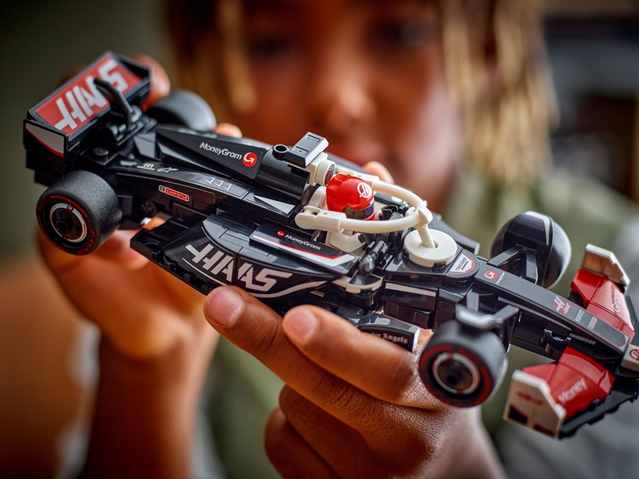 Authentic MoneyGram Haas F1 Team details 