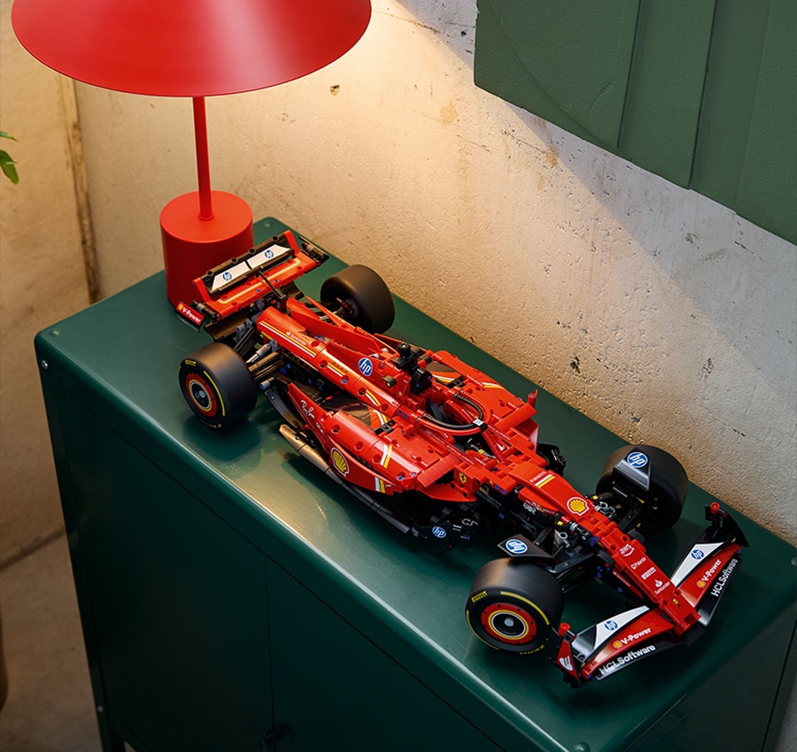 An F1 model car with true to life features