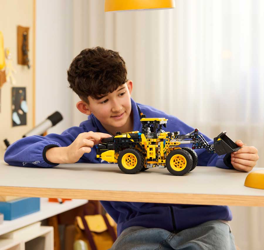 Construction toy for kids aged 9 and up