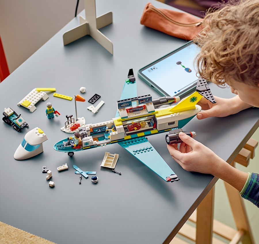 LEGO Builder app