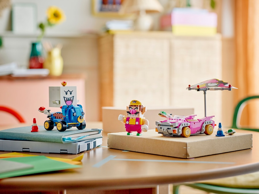 2 LEGO Super Mario figures 