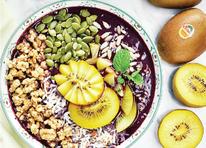 Sungold kiwifruit acai bowl