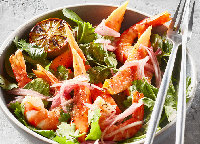 Papaya & prawn salad with grilled lime & coriander