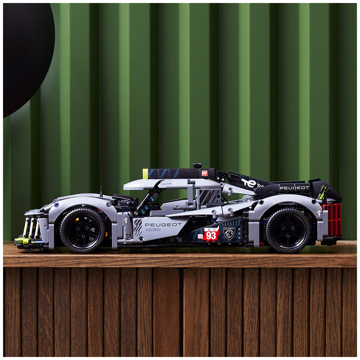 LEGO Peugeot 9X8 24H Le Mans Hybrid Hypercar 42156