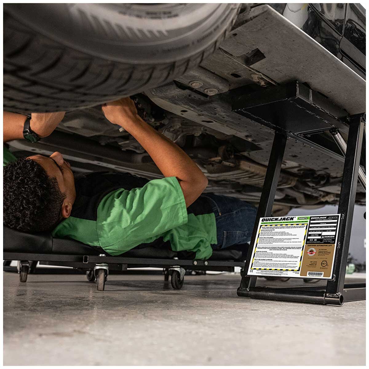 QuickJack Portable Car Lift 2267kg Lift Capacity
