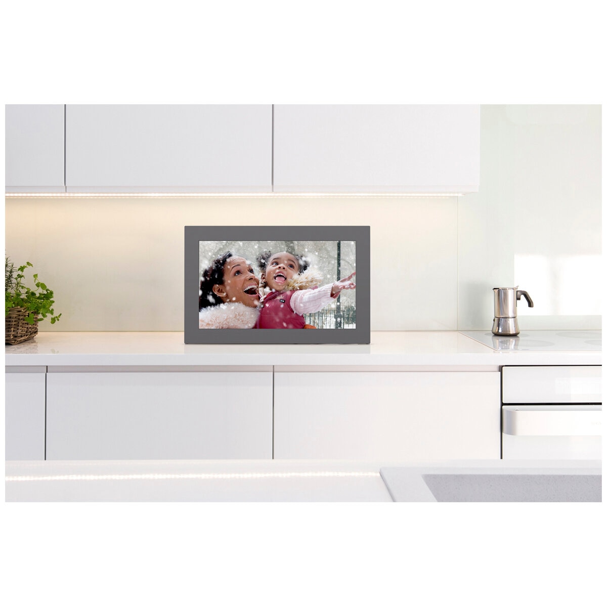 NETGEAR 15.6 Inch Meural WiFi Digital Photo Frame
