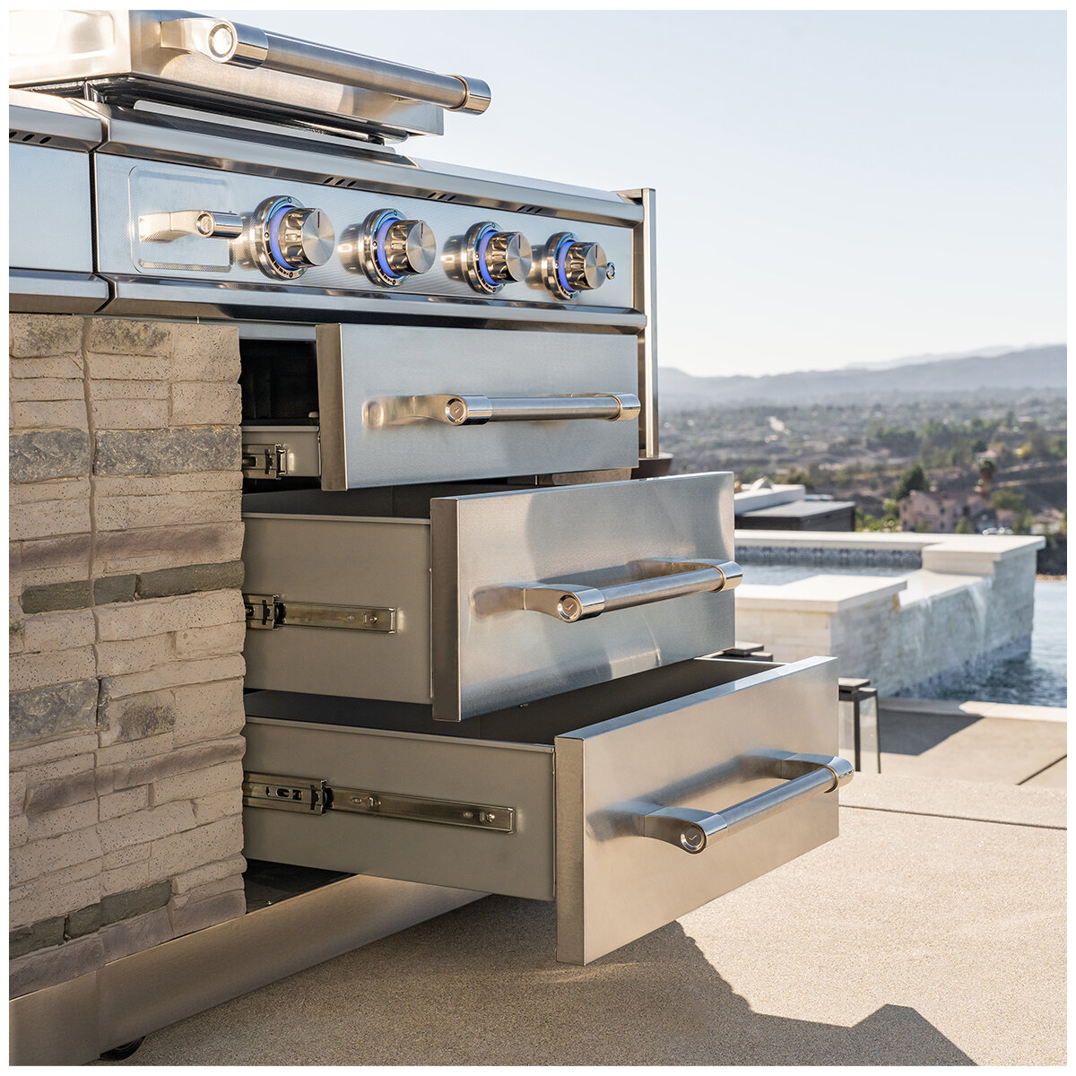 Kirkland Signature 12 Burner Island Grill