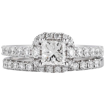 Platinum 1.42ctw Diamond Bridal Set 0.72ctw Centre