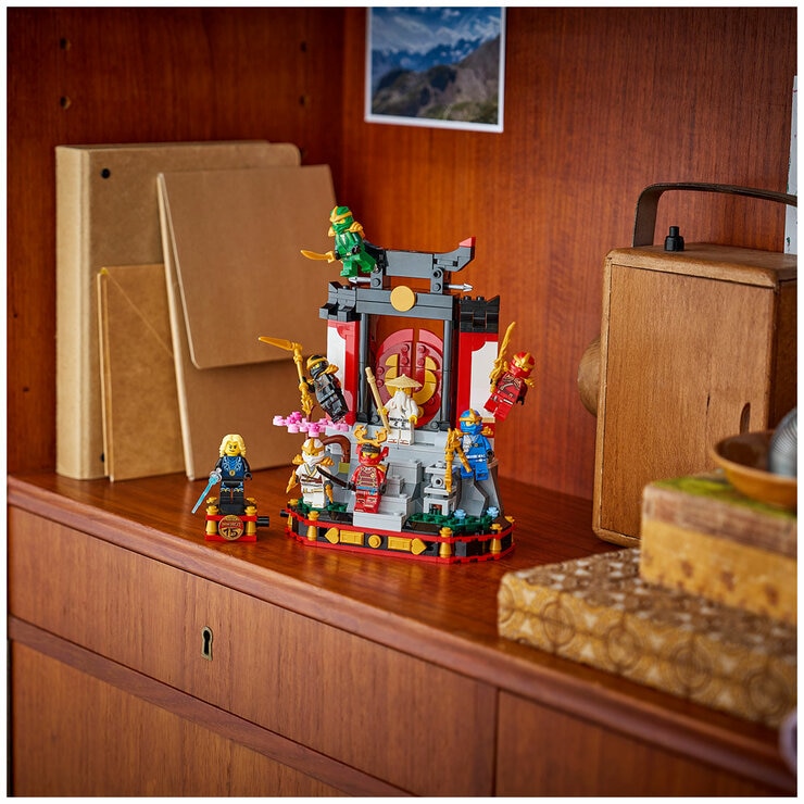 LEGO Ninjago Ninja Character Display 15th Anniversary 71866