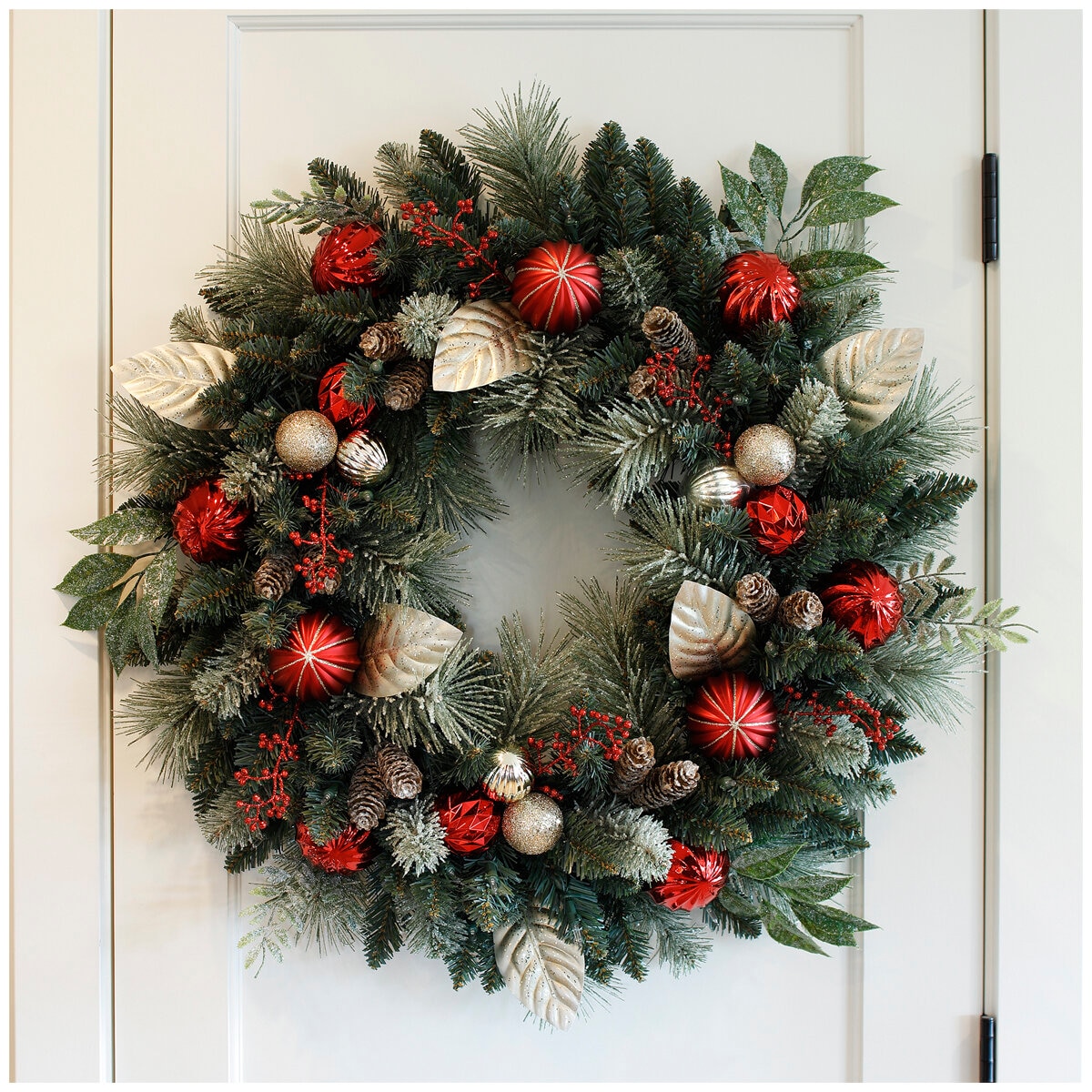 CG Hunter 30 inch Wreath with 50 LED lights Red and Gold
