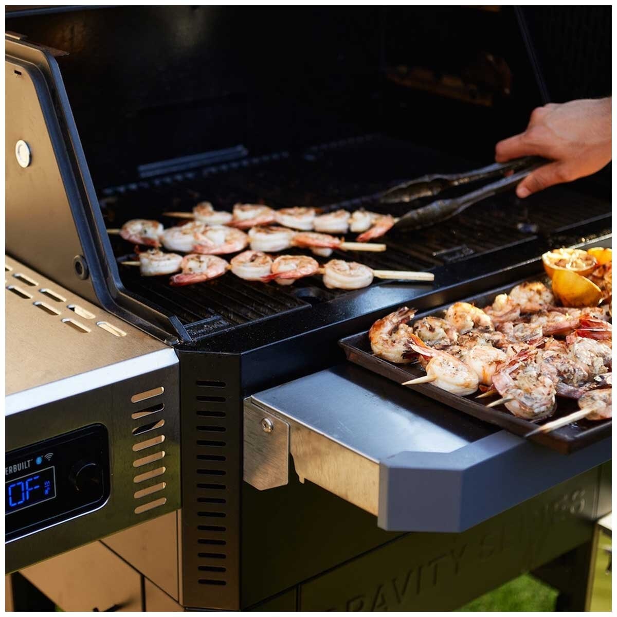 Masterbuilt Gravity Series 800 Digital Charcoal Grill And Smoker