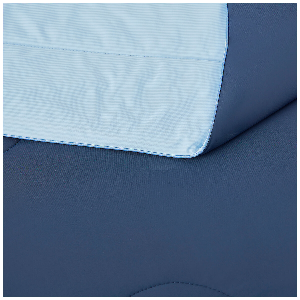 Hotel Grand EternaCool Cooling Comforter King Single Dress Blue