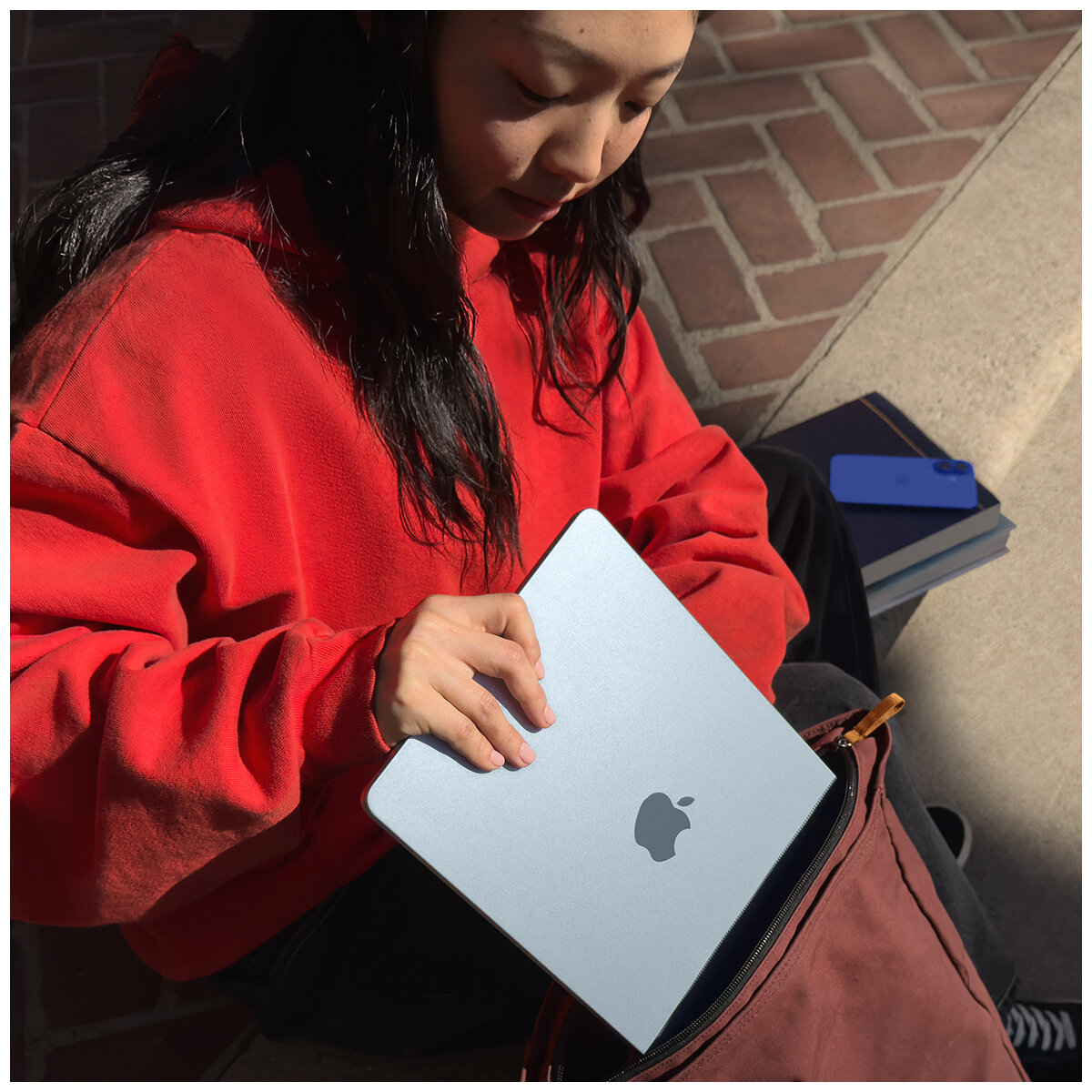 MacBook Air 13 Inch Apple M4 Chip Starlight