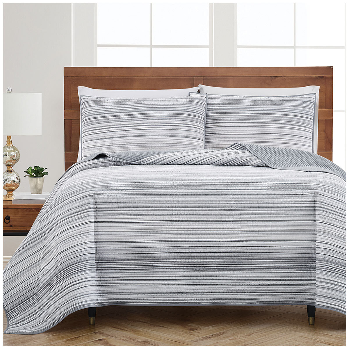 Retro Chic Quilt Set Queen 3 Piece
