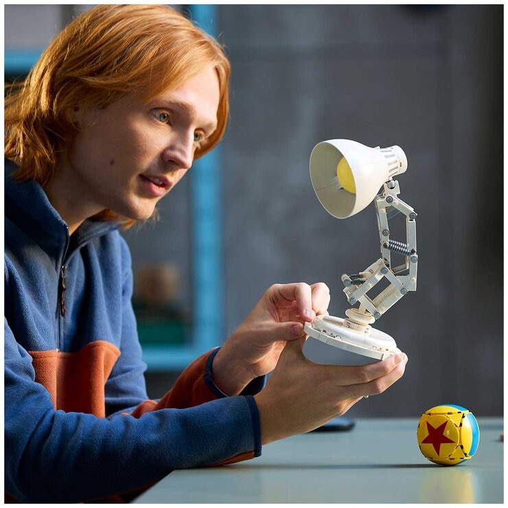 LEGO Ideas Disney Pixar Luxo Jr. 21357 LEGO Ideas Disney Pixar Luxo Jr. 21357
