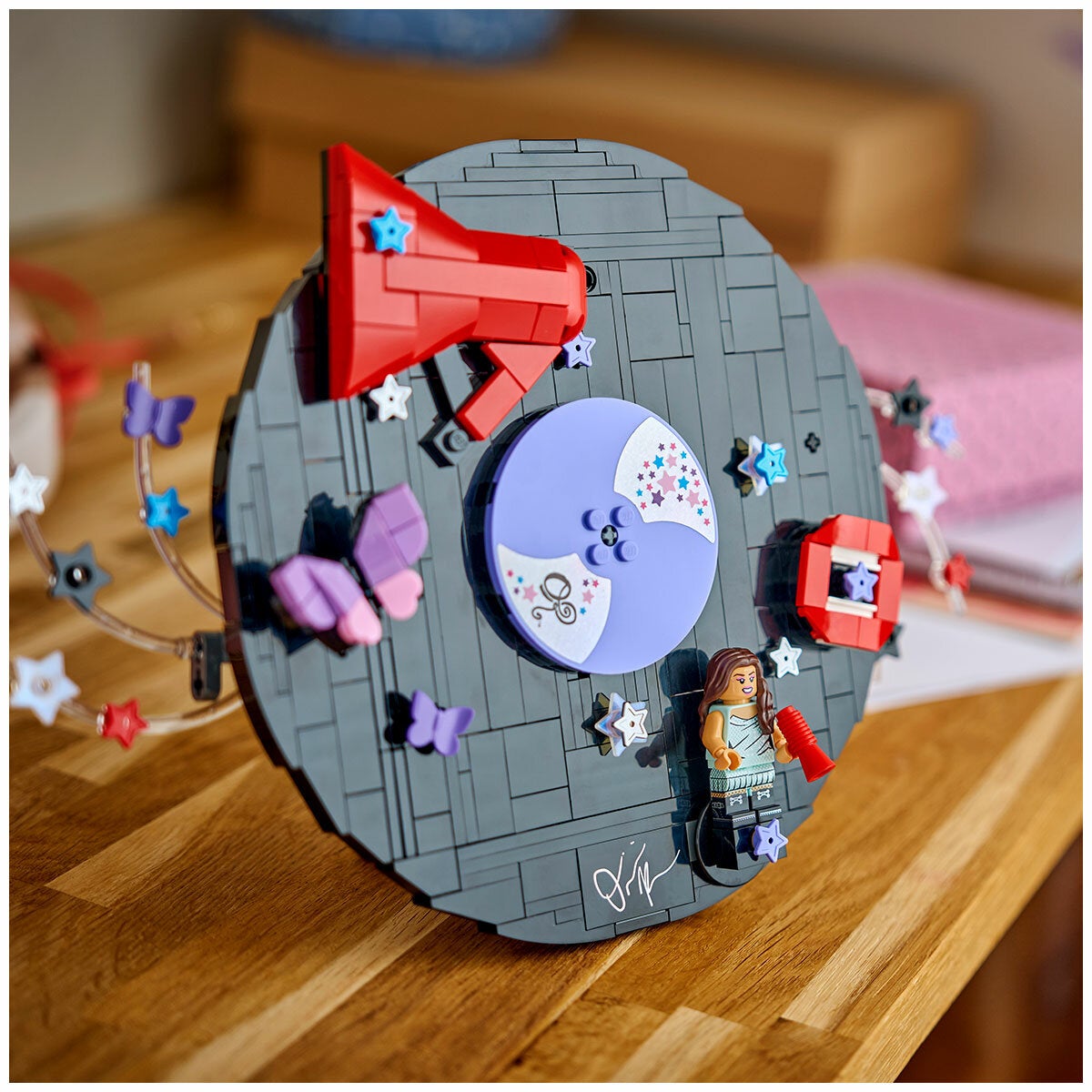 LEGO Editions Olivia Rodrigo's Vinyl 43028