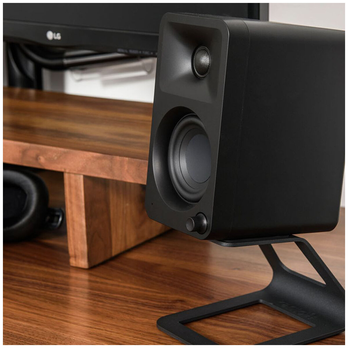 Kanto ORA 100W Powered Reference Desktop Computer Speakers Black KO-ORA-1