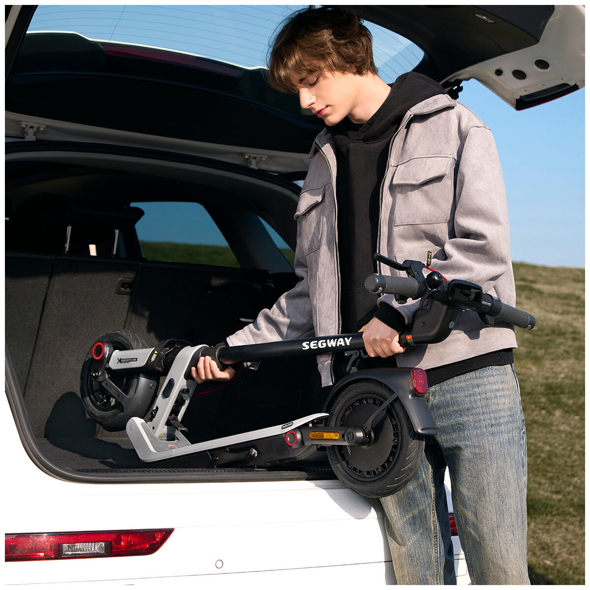 Segway E3 Pro Electric Scooter SEGW-E3-PRO Segway E3 Pro Electric Scooter SEGW-E3-PRO