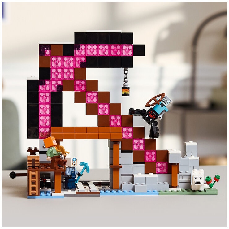 LEGO Minecraft The Pickaxe Mine 21277