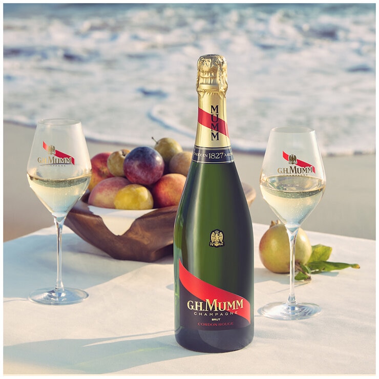 G.H. Mumm Cordon Rouge Brut Champagne 750ml & 2 Flutes Set