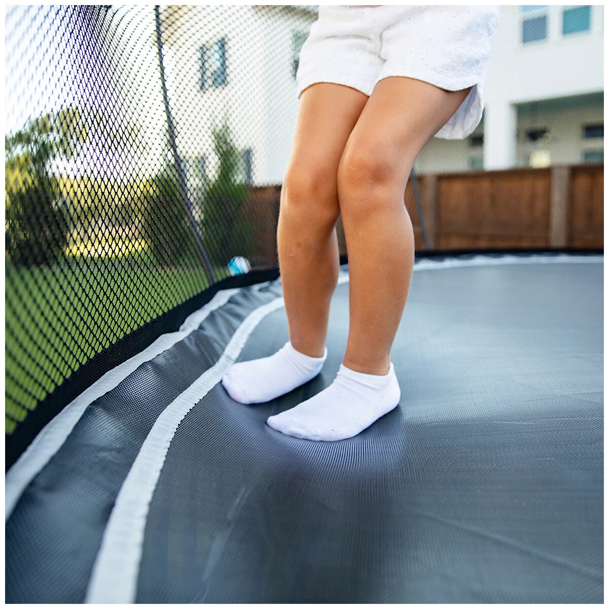 Springfree All Black 3M Medium Round Trampoline Bundle