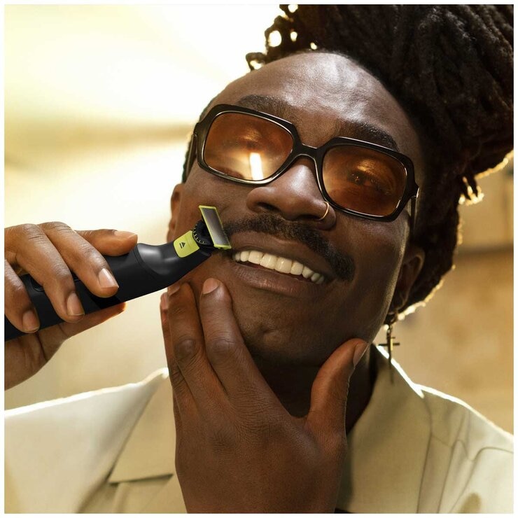 Philips OneBlade Face PRO 360 Bundle