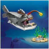 LEGO Creator Fierce Shark with a Treasure Chest 31381