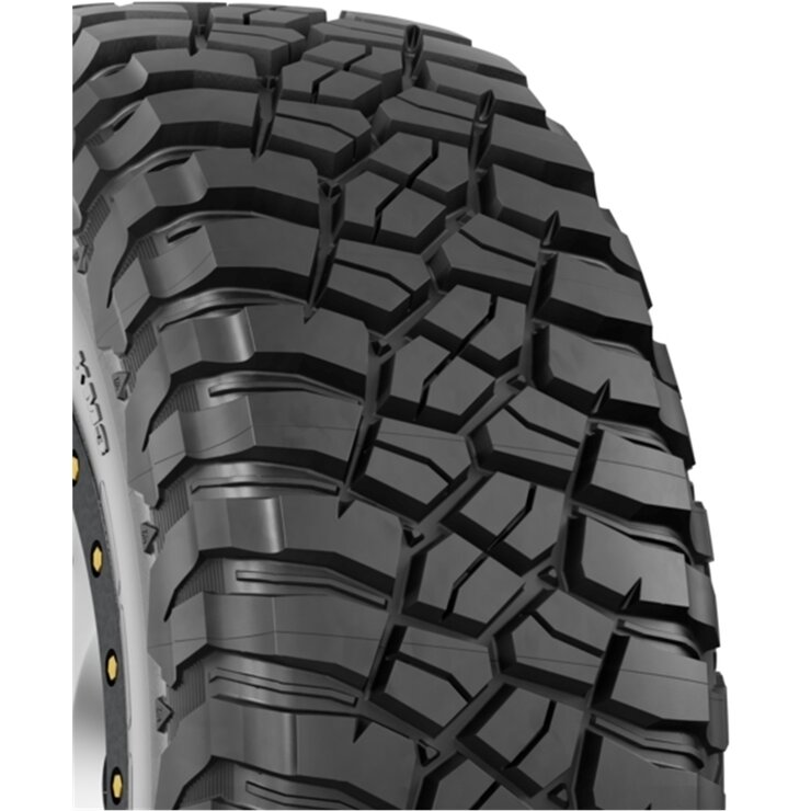 BFGoodrich 245/70R17 119/116Q MUD TERRAIN T/A KM3