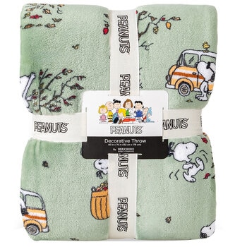 Berkshire Peanuts Throw 152cm x 178cm