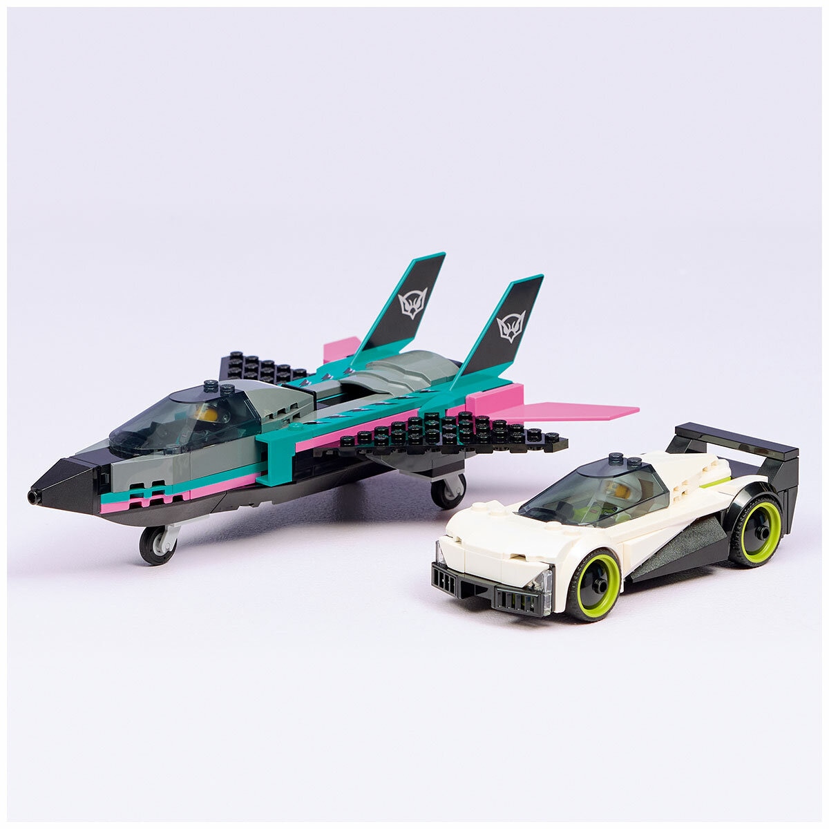 LEGO City Jet vs. Car 60489 LEGO City Jet vs. Car 60489