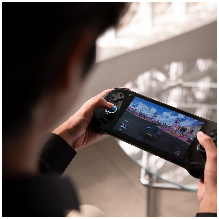 Ayaneo 3 Black OLED Handheld Console Ryzen 9 8840U + 32G + 1TB