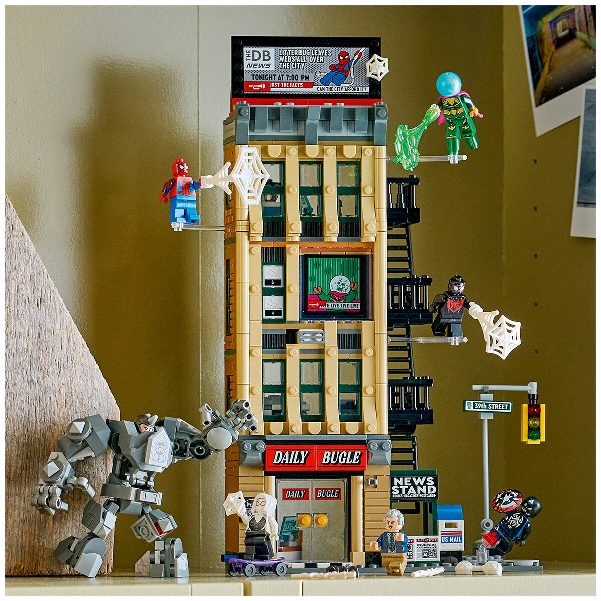 LEGO Marvel Spider-Man vs. Mysterio The Daily Bugle 76342