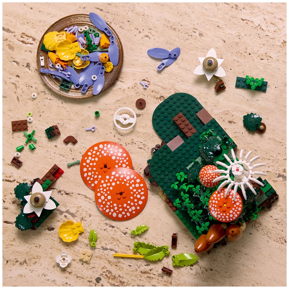 LEGO Botanicals Woodland Mushrooms 11505 LEGO Botanicals Woodland Mushrooms 11505