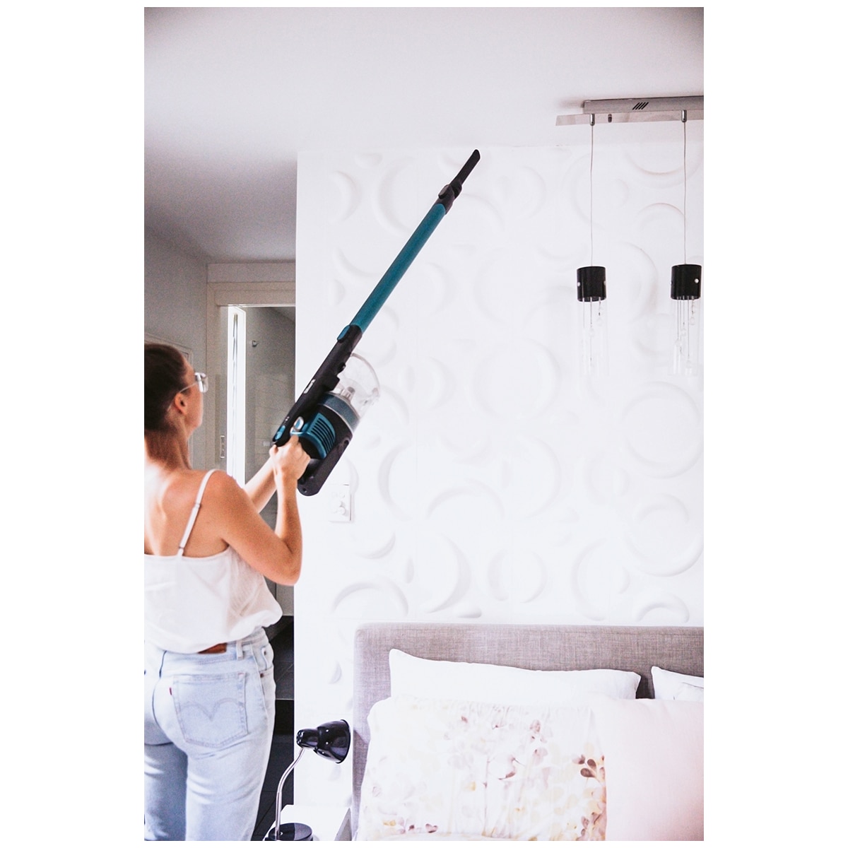 Shark Rocket Pet Pro Cordless Handstick Vacuum IZ102 Costco Australia