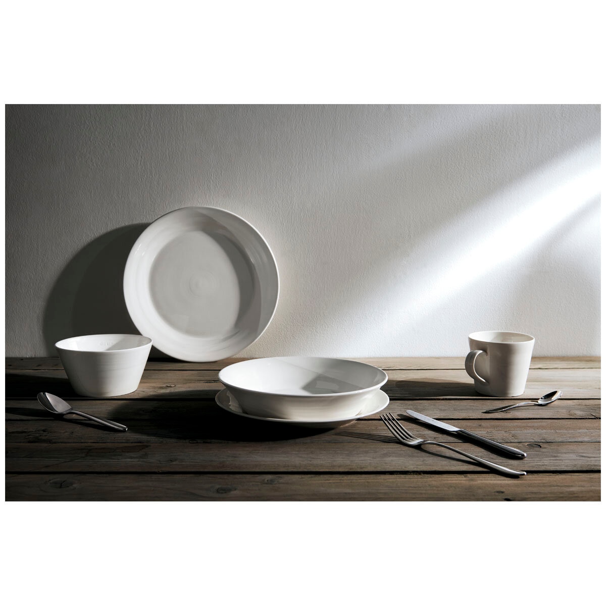 Royal Doulton 1815 White Dinner Set 16 piece Set