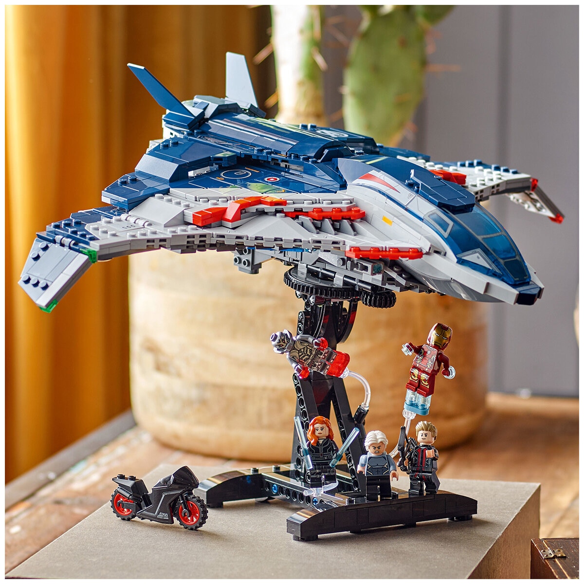 LEGO Marvel Avengers Age of Ultron Quinjet 76325