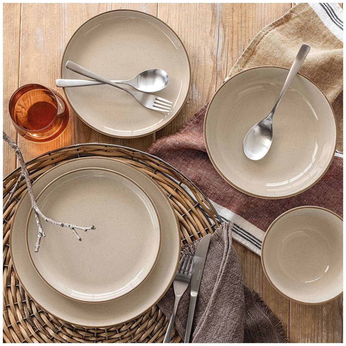 over&back Options Dinnerware 16 Piece Set