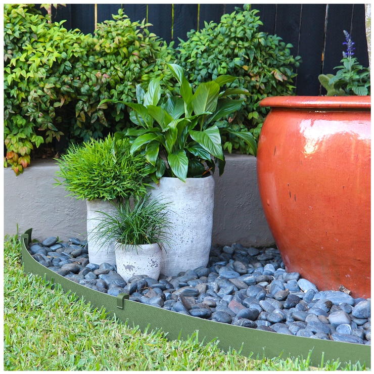 Greenlife Plastic Garden Edging 2 x (1000 x 7.5cm) with 20 Pegs