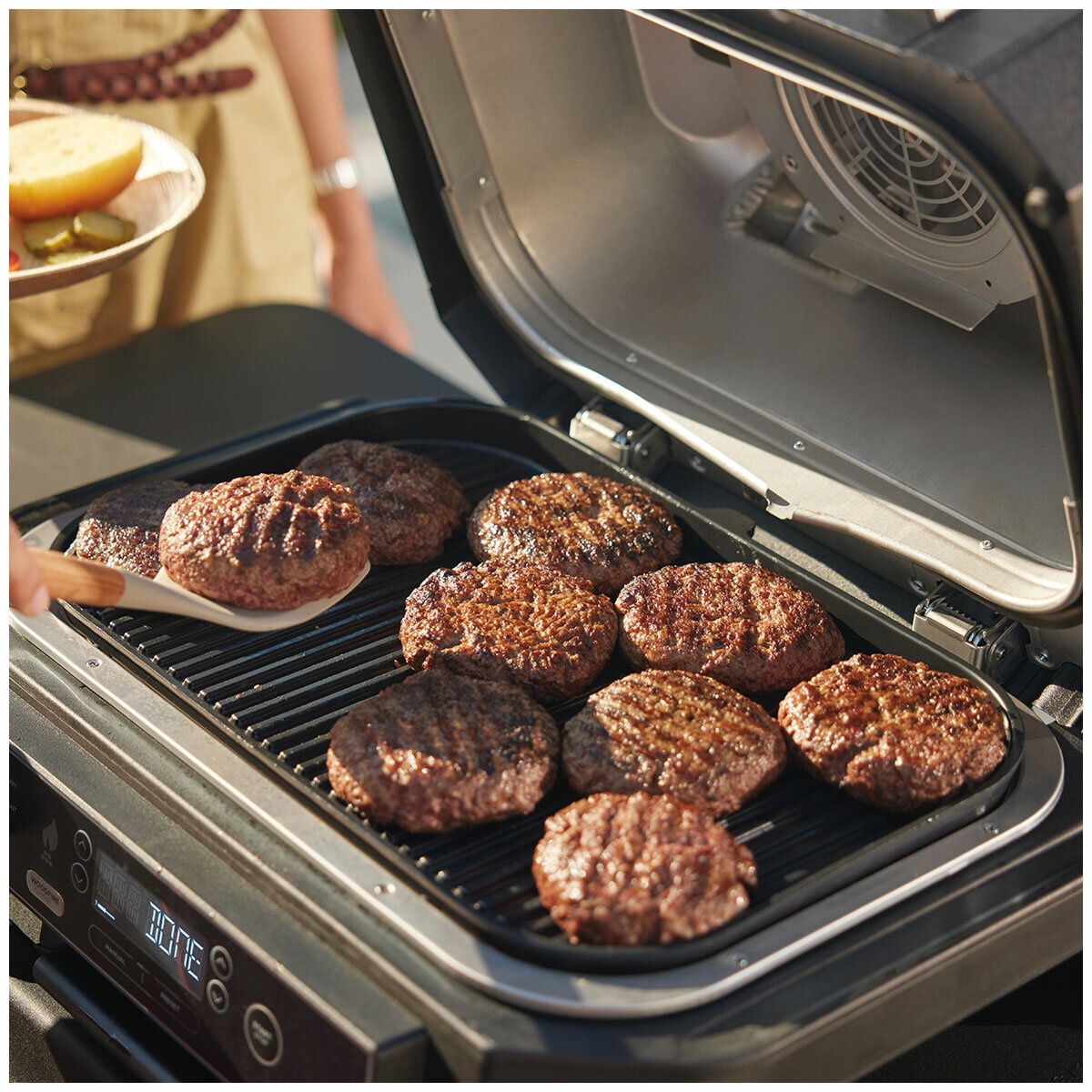 Ninja Woodfire Pro XL Outdoor Electric BBQ Grill & Smoker OG850