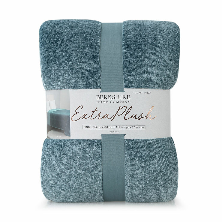 Berkshire Heathered Plush Blanket 284 cm x 234 cm Berkshire Heathered Plush Blanket 284 cm x 234 cm