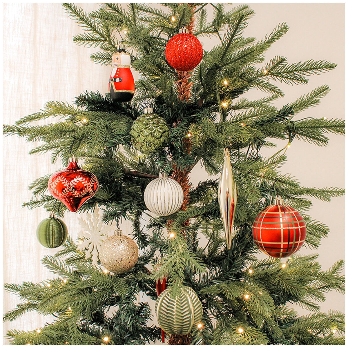 CGH Holiday Ornament Assortment 80 Piece Set Red And Green CGH Holiday Ornament Assortment 80 Piece Set Red And Green