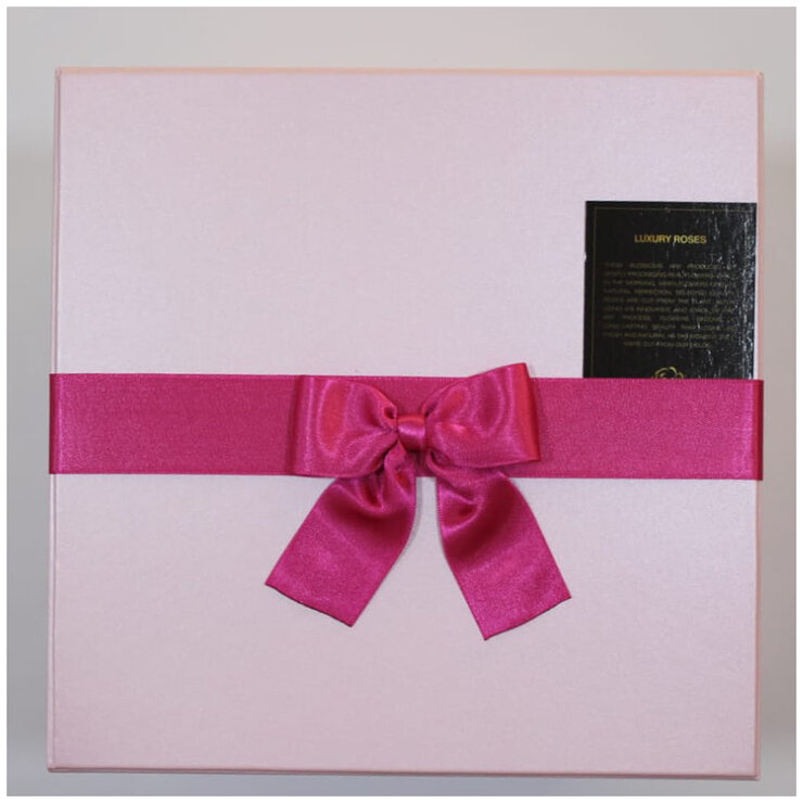 Preserved Mixed Pink Roses Hat Box